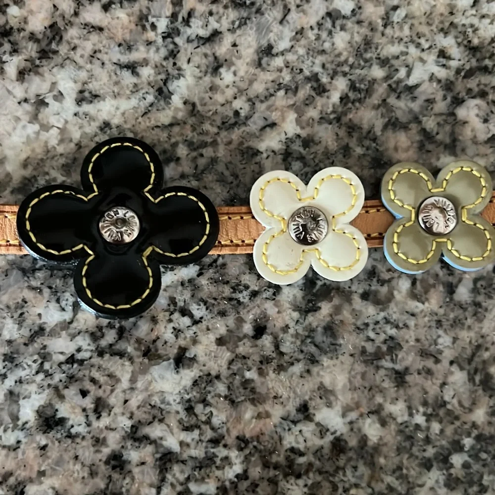 Louis Vuitton Vernis Fleur Double Wrap Bracelet - Picture 4 of 10